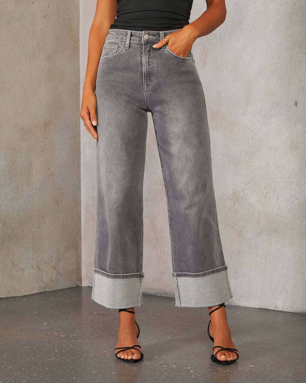 Women's Retro High-Waisted Straight Leg Rolled Hem Jeans