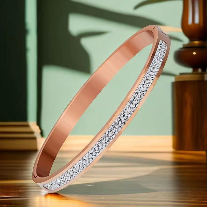 Women's Stainless Steel Titanium Bracelet Non-Fading Fashion Jewelry