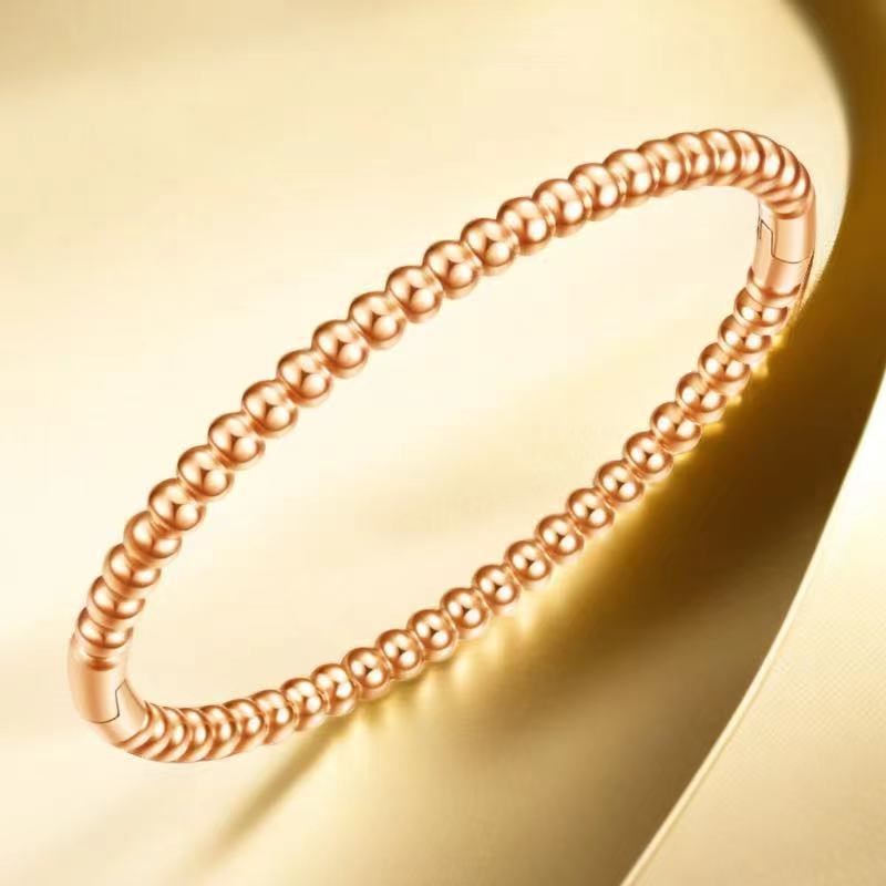 Women's Stainless Steel Titanium Bracelet Non-Fading Fashion Jewelry