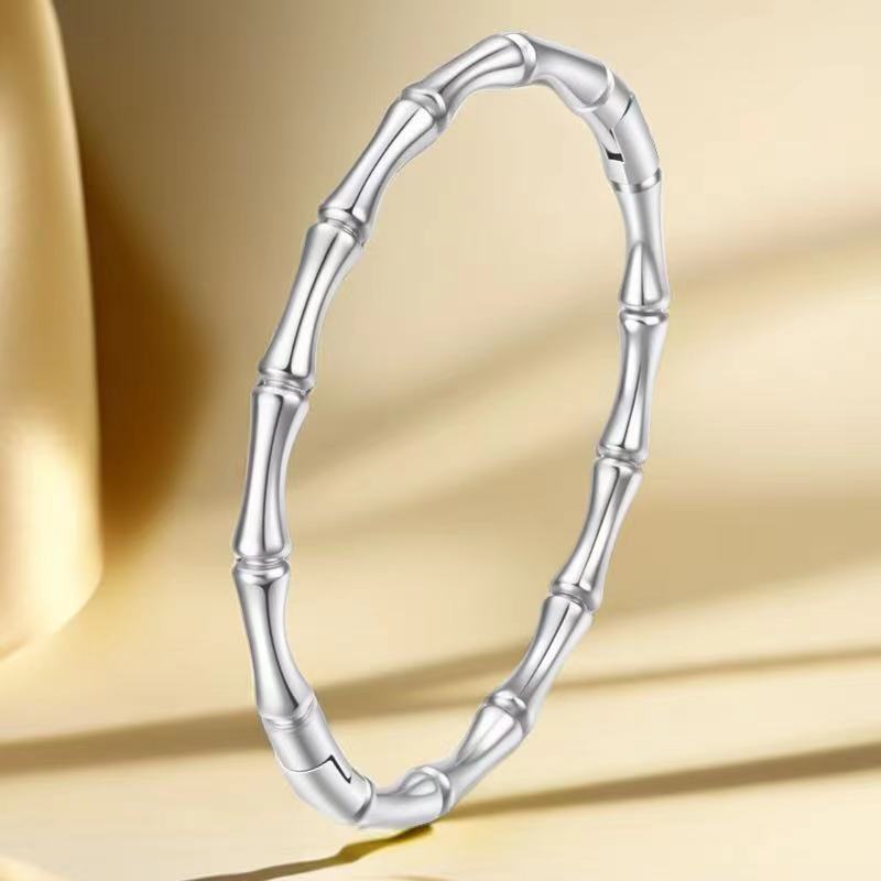 Women's Stainless Steel Titanium Bracelet Non-Fading Fashion Jewelry