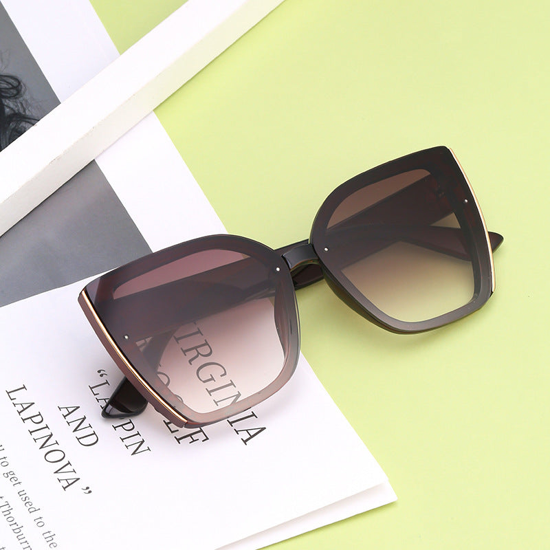 Women's Oversized Cat-Eye UV Protection Fashion Sunglasses