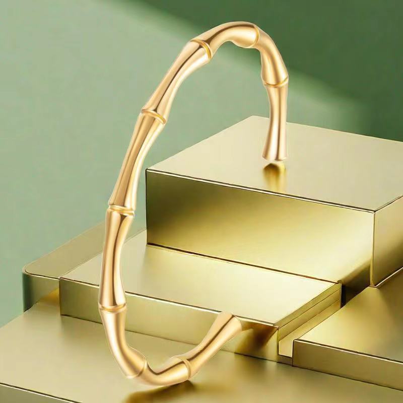 Women's Stainless Steel Titanium Bracelet Non-Fading Fashion Jewelry