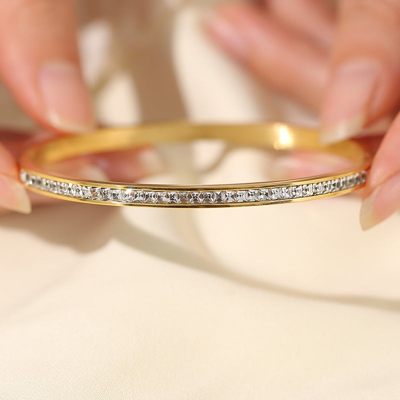 Women's Stainless Steel Titanium Bracelet Non-Fading Fashion Jewelry