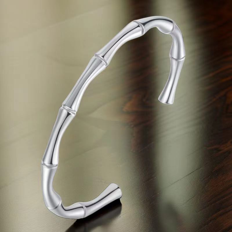 Women's Stainless Steel Titanium Bracelet Non-Fading Fashion Jewelry