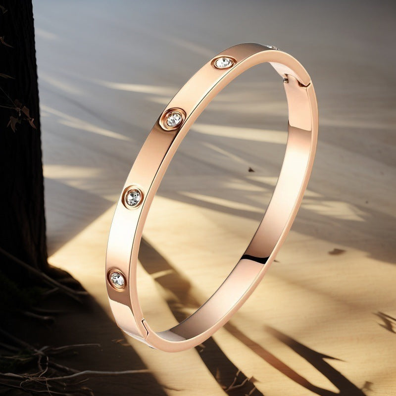 Women's Stainless Steel Titanium Bracelet Non-Fading Fashion Jewelry