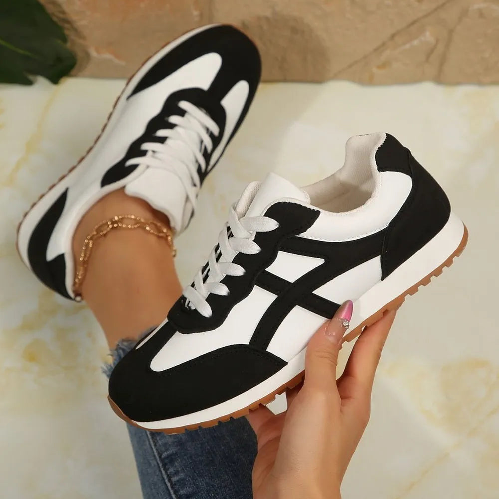 Women's Contrast Lace-Up Round Toe Casual Sneakers Comfort